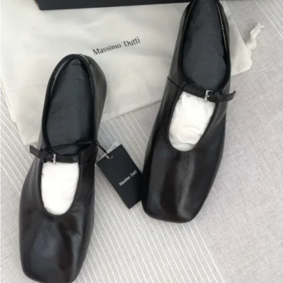 Massimo Dutti dark Brown Leather Flats, Final price. - Picture 1 of 5